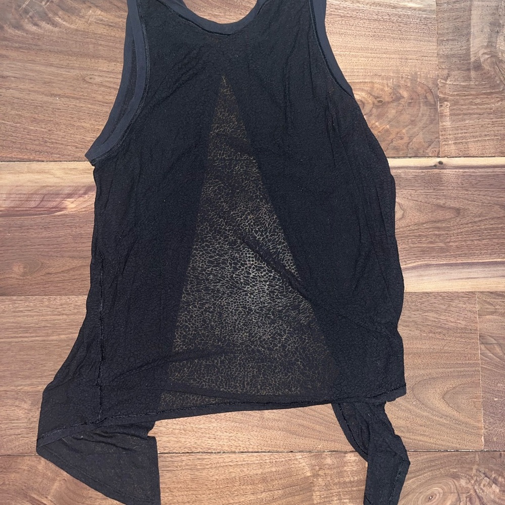 Lululemon workout top! Open back with option to tie the back.